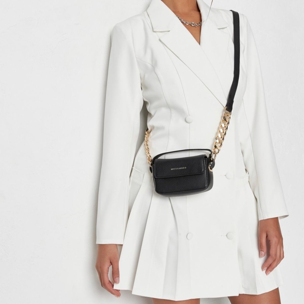 MISSGUIDED Pleated White Blazer Dress